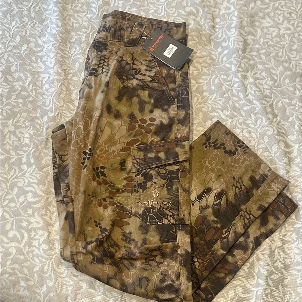Kryptek Men's stalker Camouflage Cargo Pants - Picture 1 of 3